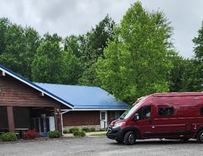 Winnebago Solis 59PX