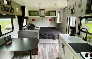 Affordable Camping 2025 Jayco sleeps 5-6