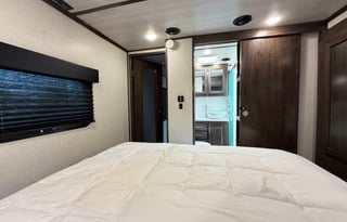 Spacious Toy Hauler • View Deck • Sleeps 10
