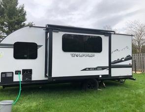 Forest River RV Cherokee Wolf Pup 17JG