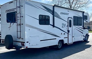 Conquest Medium Easy to Drive Class C