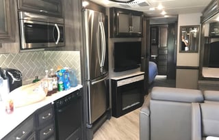 2019 fleetwood southwind 35k sleeps 8