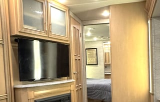 2016 Newmar Canyon Star 3710