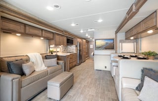 2021 Thor Motor Coach Miramar 35.2"Big Teddy"