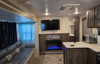 Forrest river wildwood 33ts