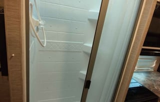 2022 Thor Four Winds LPA2039