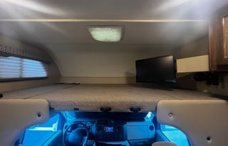 Compact & Loaded Thor Freedom Elite 23H Motorhome