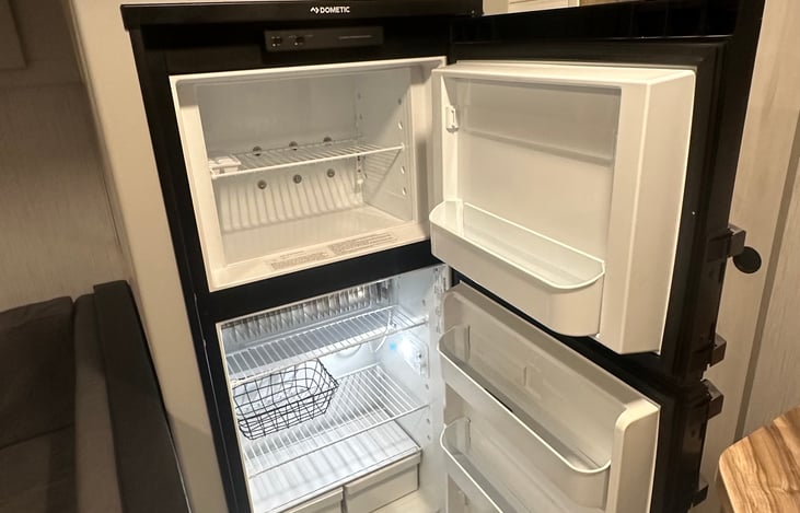 Refrigerator