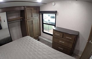 2020 Keystone RV Cougar 368MBI 5th Wheel Sleeps 10