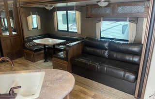 2017 Gulf Stream RV Conquest 30FRK