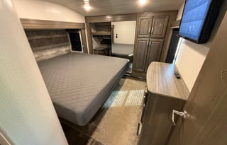Keystone RV Cougar 368MBI