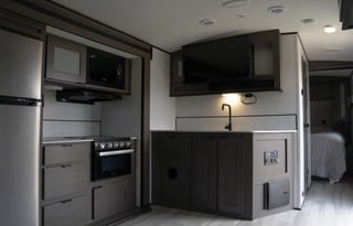 2023 Cruiser RV MPG 2700TH Toy Hauler pet friendly