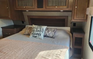 VERN, Gooseneck camper