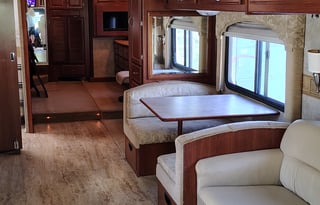 2008 Fleetwood RV Bounder 38P