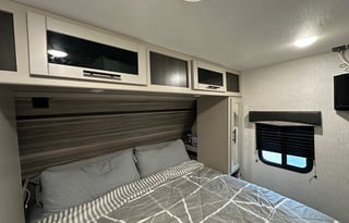 2022 Cruiser Aire 33BHB - Big Family RV Rentals