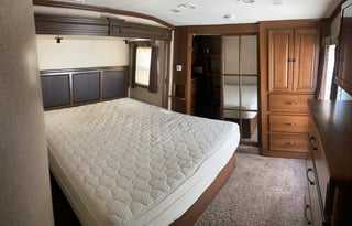 2013 Heartland Bighorn 3260 Elite