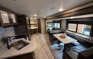 2021 Prime Time RV Avenger 27DBS