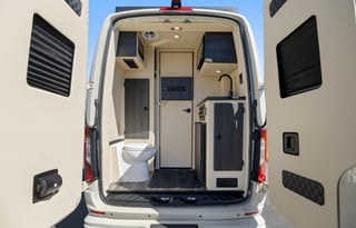 Luxury Mercedes easy park/drive, seats 8, sleeps 2