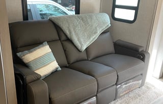 Rockwood Couples Coach w/ Outdoor Kitchen $99/wkdy