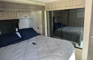 2024 Couchman - Perfect for Your Next Adventure!