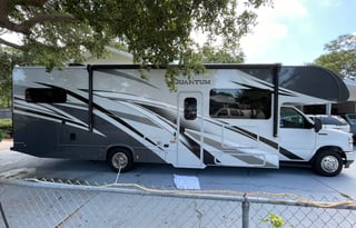 Avistays RV New 2023 Thor - Quantum Class C 32ft