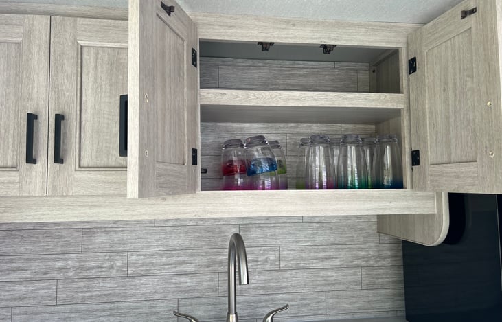 Outdoor kitchen plastic cups