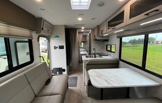 2025 30ft Coachmen 27QB - Sleeps 6