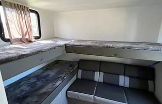 Scout -2024 Forest River Salem Cruise Lite 273QBXL