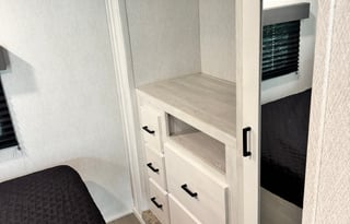 Luxury Family RV • Sleeps 8 • Bunks | Scout