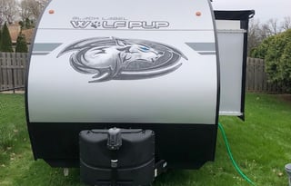 Perfect Family Get-Away 2021 Wolf Pup 17JG with Bunks