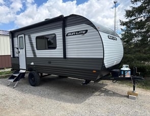 Sunset Park RV Sun Lite LTD 19RK