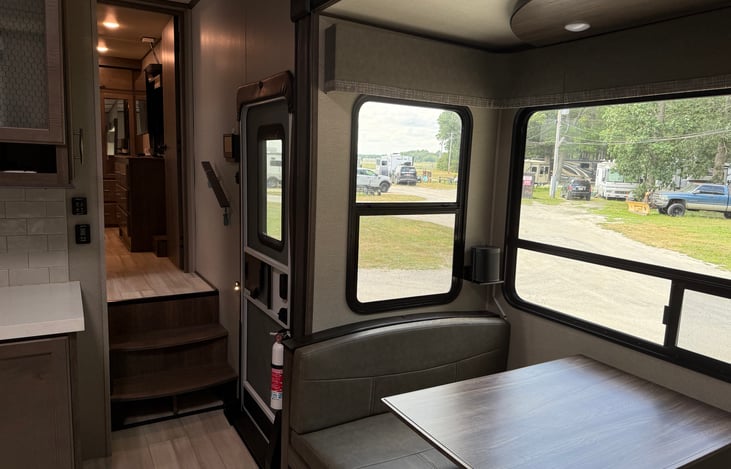 Booth dinning table for 4 people.