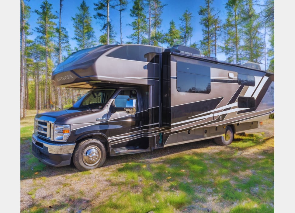 Class C Motor Home rentals in Hatboro