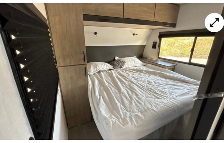 RV King bed