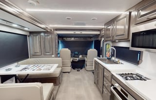 Luxury 2022 Georgetown GT7 RV