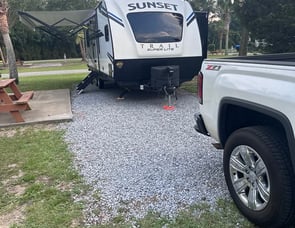 Keystone RV Sunset Trail Super Lite SS257FK20