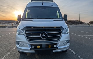 ROVENN - Mercedes Winnebago Adventure Wagon++ 70SE