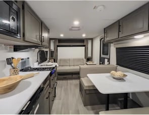 Grand Design Transcend One 151RB