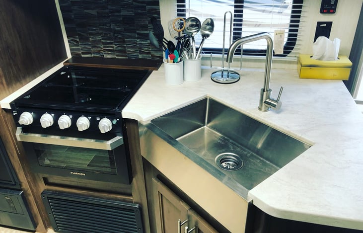 Deep farmhouse sink