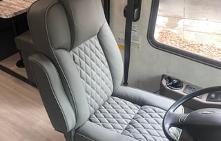 Harvey the RV - King bed & bunks, 2 A/Cs, Sleeps 6