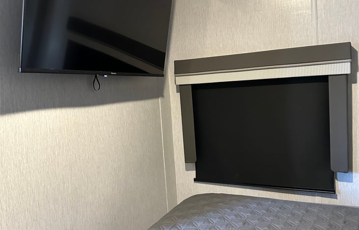 Queen Private Bedroom