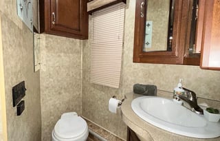 Delivery ONLY!!! 2013 Fleetwood RV Bounder 35K