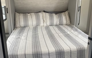 MODERN VIBES AND RIVERSIDEHIGHS