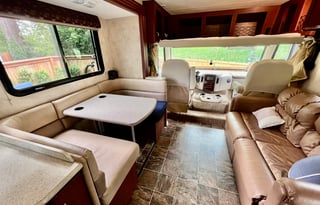 2013 Thor Motor Coach ACE 29 2