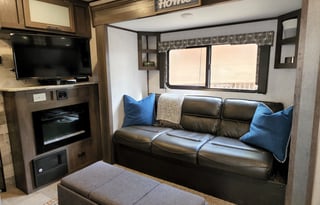 2020 Coleman Light **Fully Stocked**