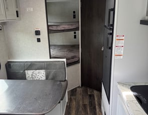 Keystone RV Bullet Crossfire 2200BH
