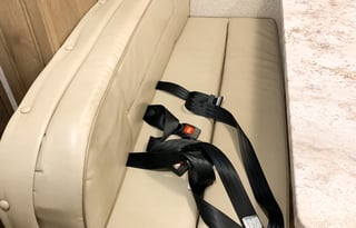 Enzo: New, Kid friendly, 2 full bath, washer/dryer