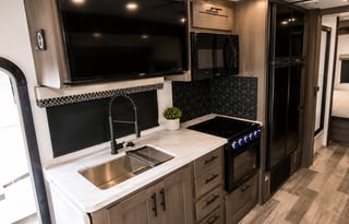 Cozy Class A – Forest River FR3 30DS