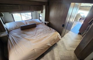 2020 Forest River RV Georgetown -2 full bathrooms!