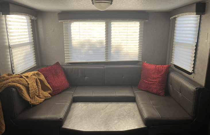 Turns into a extra full size beds (Sleeps 2 people). Extra Linens are included.